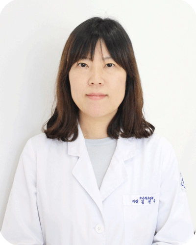 원장 <strong>김현지</strong>